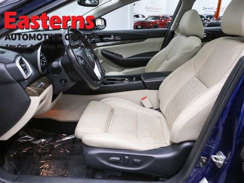 Used 2016 Nissan Maxima Platinum w/ Interior Lighting Package FWD image 14