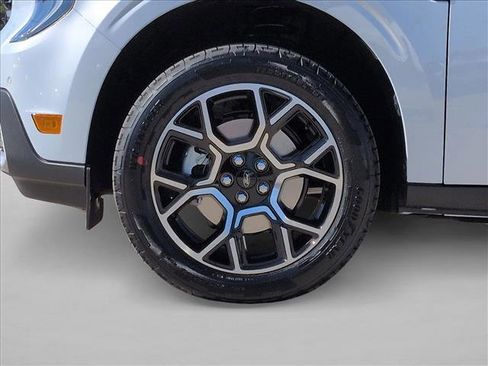 New 2026 Ford Maverick Lariat w/ 4K Tow Package AWD/4WD image 10