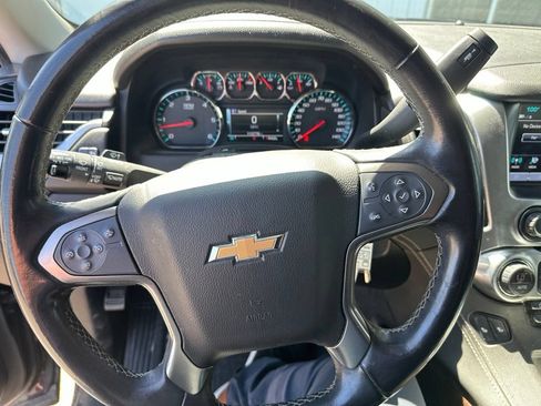 Used 2020 Chevrolet Suburban LT AWD/4WD image 28