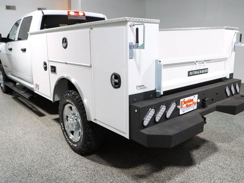 Used 2022 RAM 2500 Tradesman AWD/4WD image 9