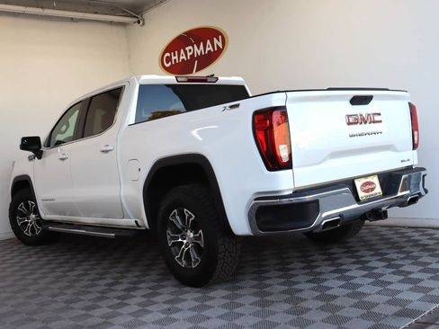 Used 2021 GMC Sierra 1500 SLE w/ X31 Off-Road Package AWD/4WD image 4