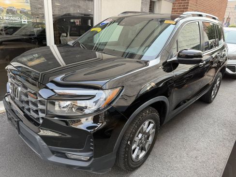 Used 2023 Honda Passport TrailSport image 1