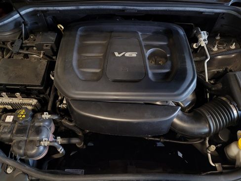 Used 2017 Jeep Grand Cherokee Limited AWD/4WD image 30