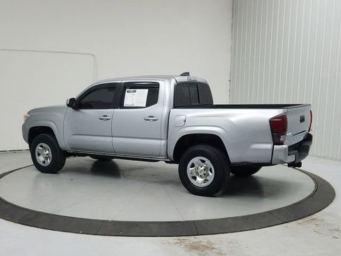 Used 2022 Toyota Tacoma SR AWD/4WD image 5