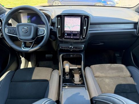Certified 2023 Volvo C40 P8 Recharge Ultimate w/ Protection Package Premier AWD/4WD image 21
