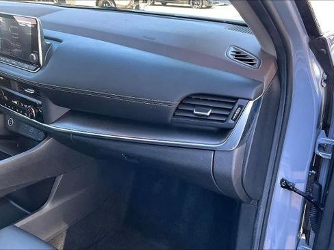 Used 2023 Nissan Rogue SV w/ SV Premium B Package AWD/4WD image 19