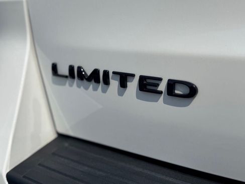 Certified 2023 Ford Expedition Max Limited RWD image 9