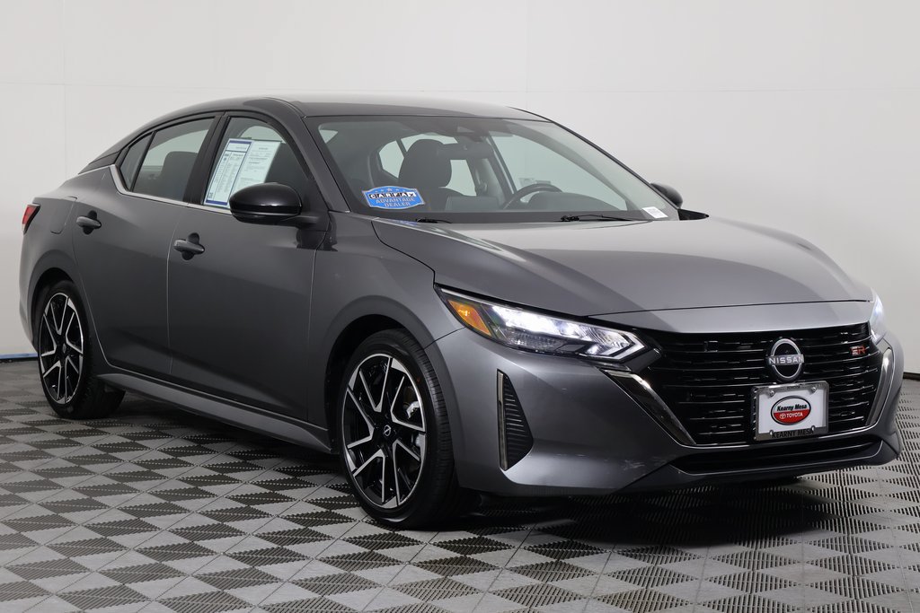 Used 2025 Nissan Sentra SR FWD image 3