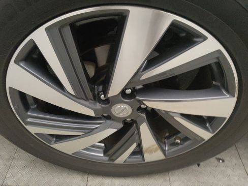 Used 2015 Nissan Murano Platinum w/ Platinum Technology Package FWD image 31