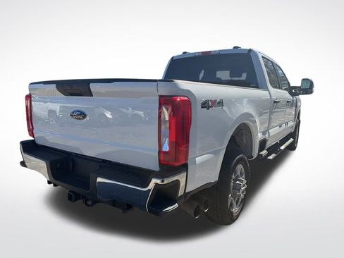 Used 2025 Ford F350 XLT image 5