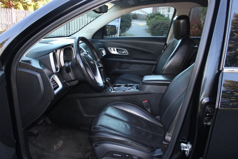 Used 2017 Chevrolet Equinox LT w/ Midnight Edition AWD/4WD image 5