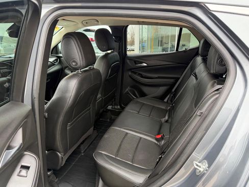 Certified 2022 Buick Encore GX Essence image 15