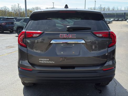 Used 2019 GMC Terrain SLE w/ LPO, Floor Liner Package FWD image 7