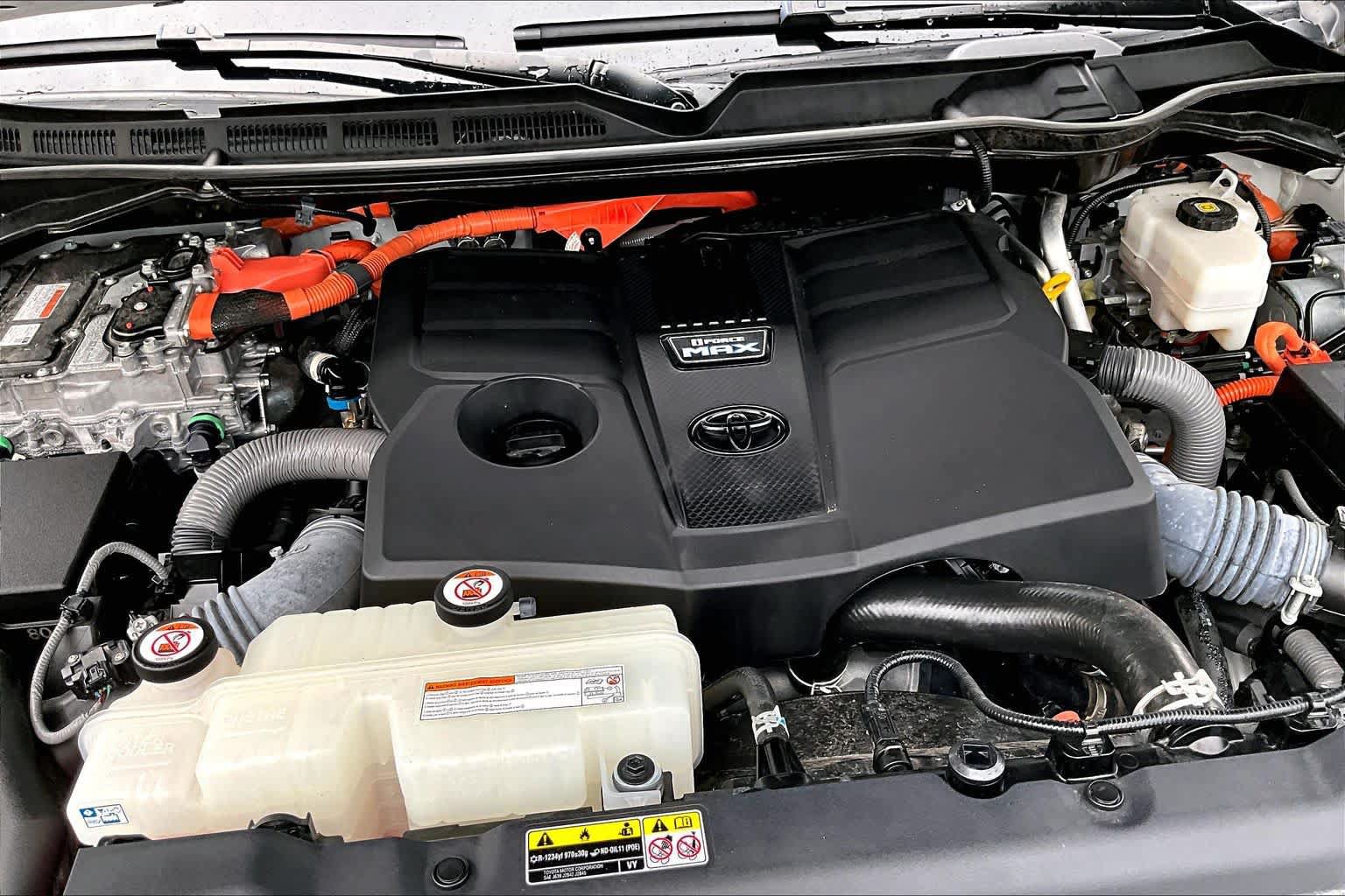 Used 2024 Toyota Sequoia Capstone AWD/4WD image 35