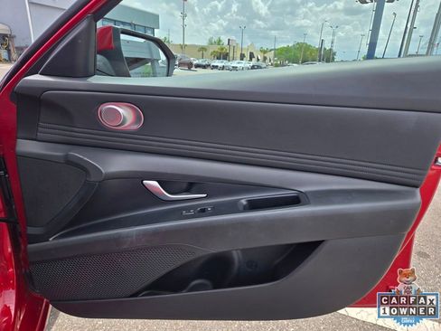 Used 2025 Hyundai Elantra SEL image 43