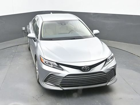 Used 2023 Toyota Camry LE image 16