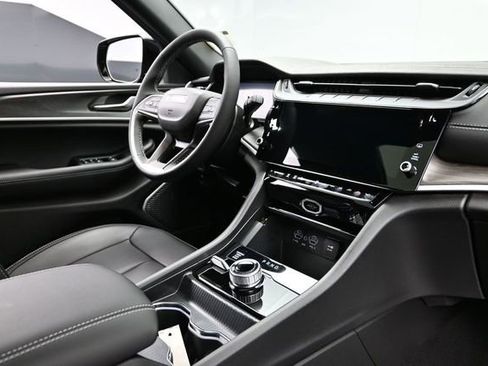 New 2026 Jeep Grand Cherokee L Limited AWD/4WD image 14