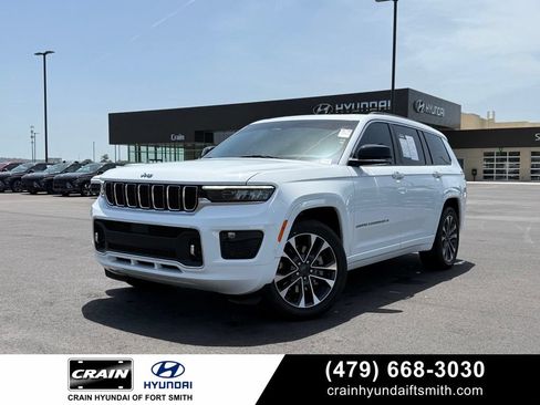 Used 2024 Jeep Grand Cherokee L Overland w/ Trailer Tow Package AWD/4WD image 1