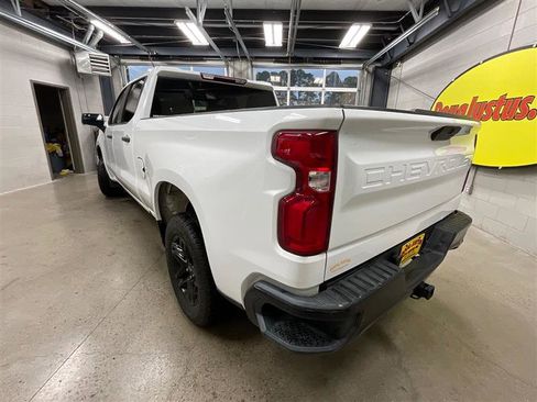 Used 2019 Chevrolet Silverado 1500 Custom Trail Boss w/ Custom Convenience Package image 3