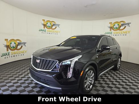 Certified 2021 Cadillac XT4 Premium Luxury w/ Cold Weather Package FWD image 3