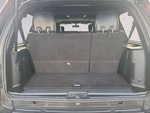 Used 2017 Ford Expedition XLT w/ Equipment Group 202A RWD image 23
