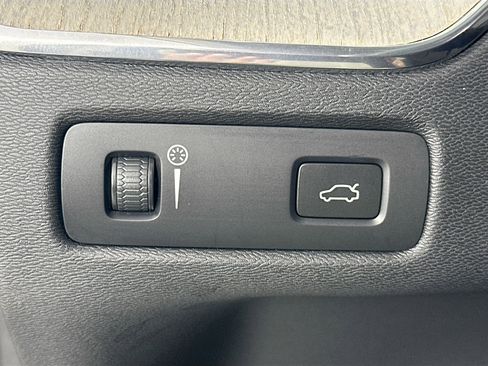 Used 2022 Volvo XC60 B5 Inscription w/ Advanced Package image 10