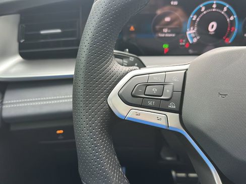 New 2026 Volkswagen Tiguan SE R-Line image 20