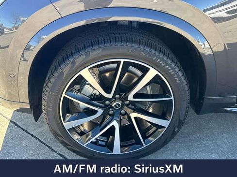 Used 2023 Volvo XC90 B6 Plus image 4