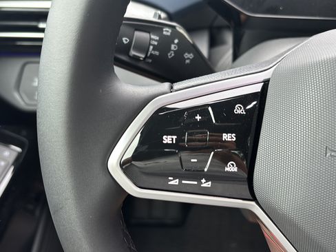 New 2026 Volkswagen ID.4 Pro S Plus AWD/4WD image 23
