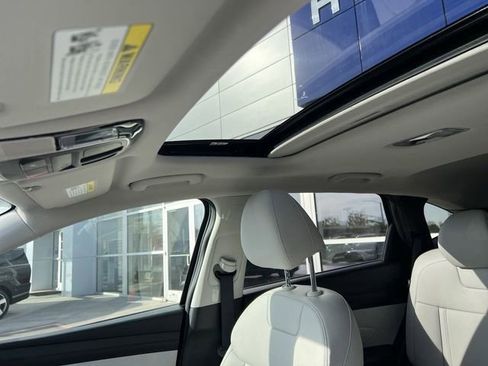 Certified 2025 Hyundai Tucson SEL image 9