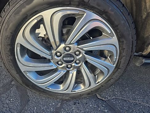 Used 2024 Lincoln Navigator L 4WD image 39