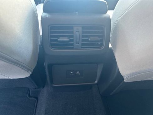 Certified 2023 Nissan Rogue SV FWD image 22