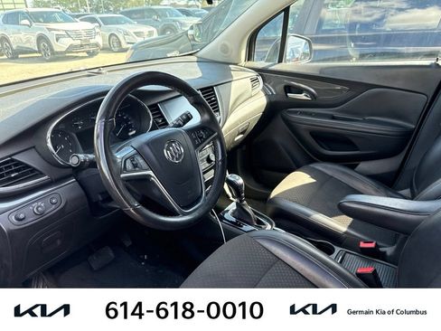 Used 2018 Buick Encore Sport Touring FWD image 7