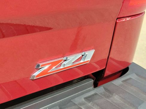 Used 2018 Chevrolet Silverado 1500 LTZ Z71 w/ LTZ Plus Package image 11