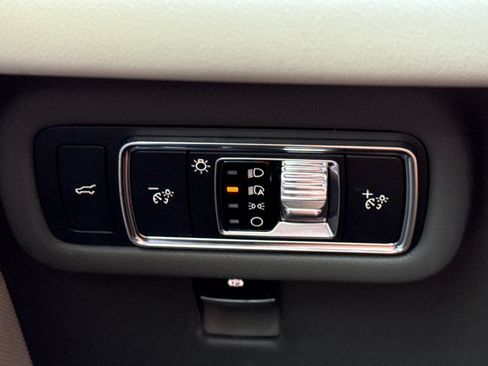 Used 2024 Lincoln Nautilus Premier w/ Equipment Group 102A AWD/4WD image 23