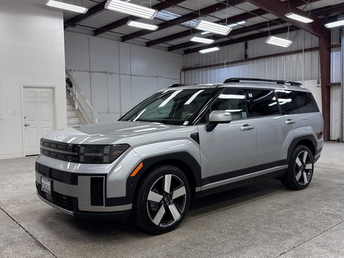 Used 2025 Hyundai Santa Fe Limited image 1