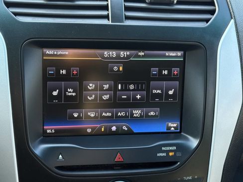 Used 2013 Ford Explorer XLT image 40