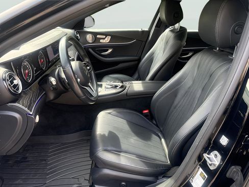 Used 2019 Mercedes-Benz E 300 4MATIC image 17