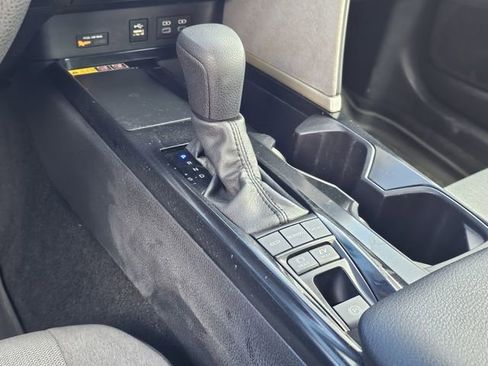 Used 2025 Toyota Camry LE image 21