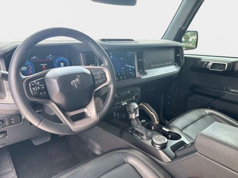 Used 2025 Ford Bronco Badlands AWD/4WD image 16
