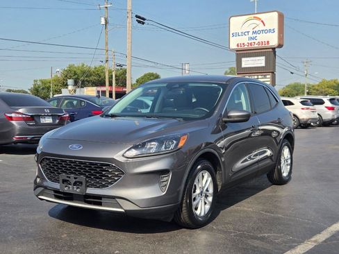 Used 2021 Ford Escape SE FWD image 2