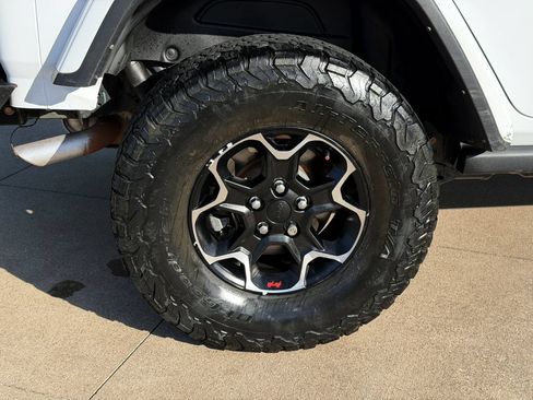 Used 2023 Jeep Wrangler Unlimited Rubicon AWD/4WD image 8