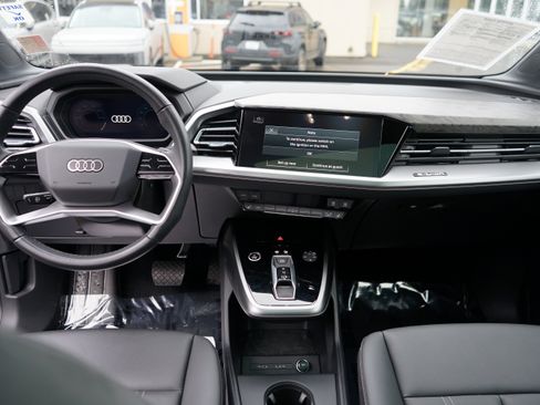 Used 2024 Audi Q4 e-tron Premium Plus w/ Premium Plus image 22