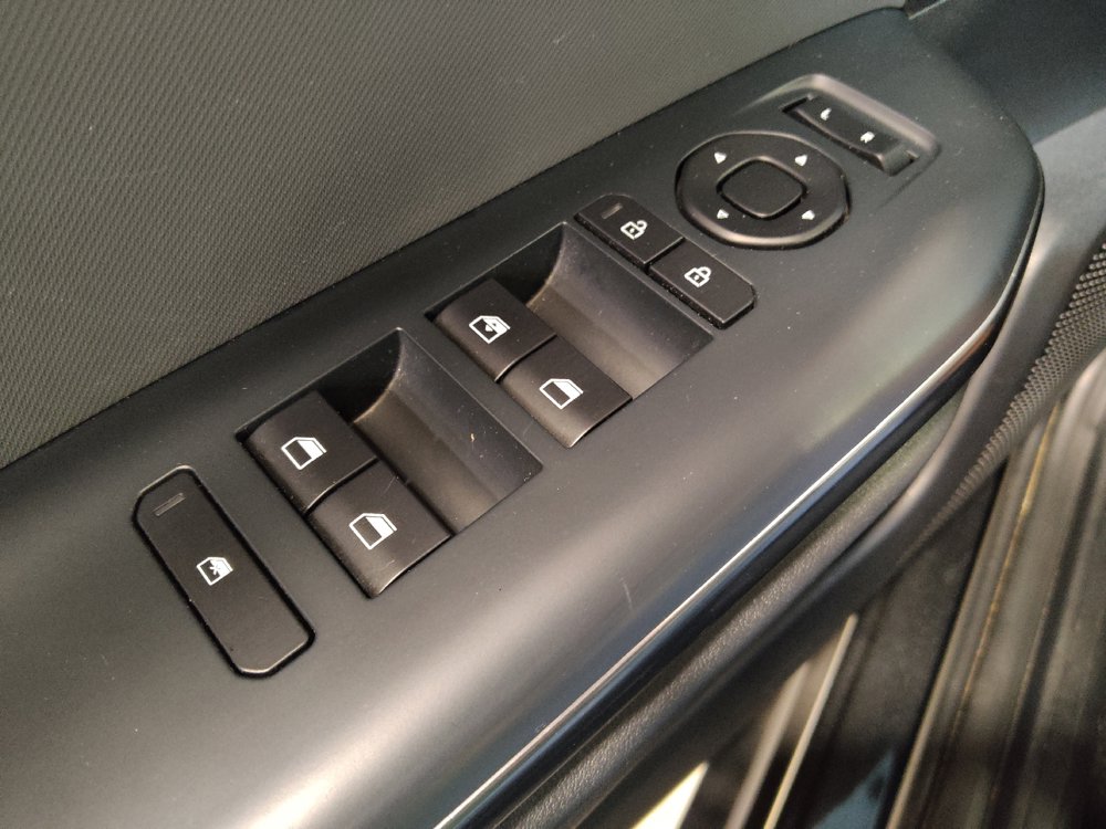 Used 2025 Kia K4 FWD image 27