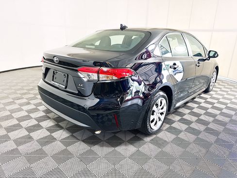 Used 2024 Toyota Corolla LE FWD image 3