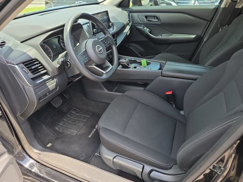 Used 2024 Nissan Rogue S FWD image 10