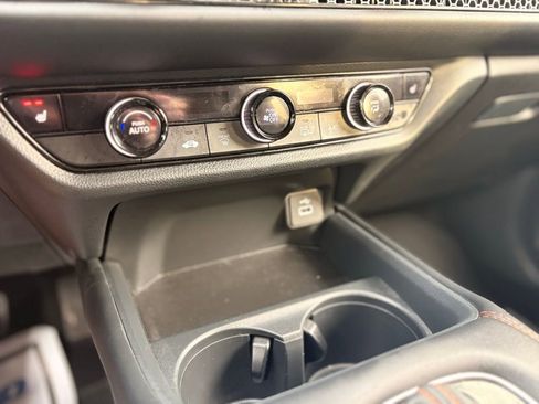 Used 2025 Honda HR-V Sport image 22