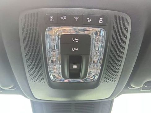 Used 2025 Mercedes-Benz GLS 450 4MATIC image 64