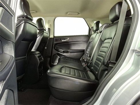 Used 2022 Ford Edge SEL w/ Convenience Package image 13