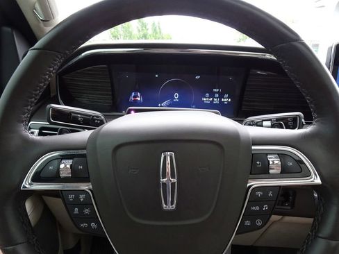 Used 2023 Lincoln Navigator L Black Label AWD/4WD image 21